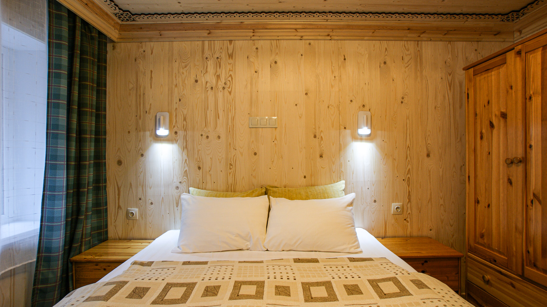 Коттедж ЛЮКС Семейный с 2 спальнями