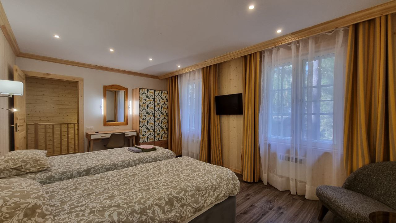 Шато с 2 спальнями с видом на лес